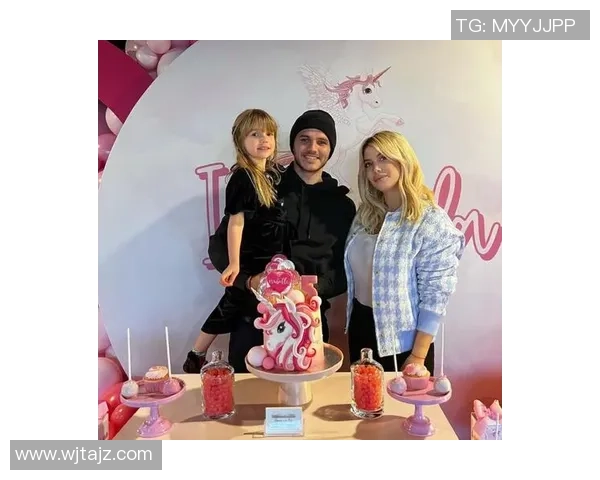 足球明星之妻的华丽人生与爱情纠葛揭秘