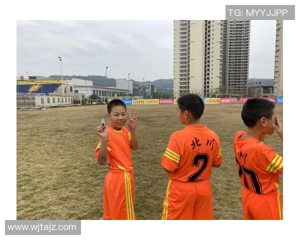 三穗足球明星的崛起与梦想追逐：从小镇到绿茵场的奋斗故事