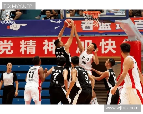 赛后分析:成都篮球队与广州篮球队的团队协作表现及其影响因素探讨