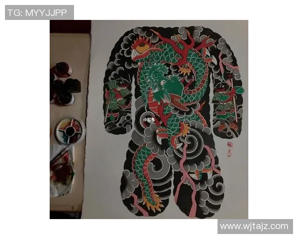 足球明星的纹身熊展现个性与激情的完美结合与背后的故事