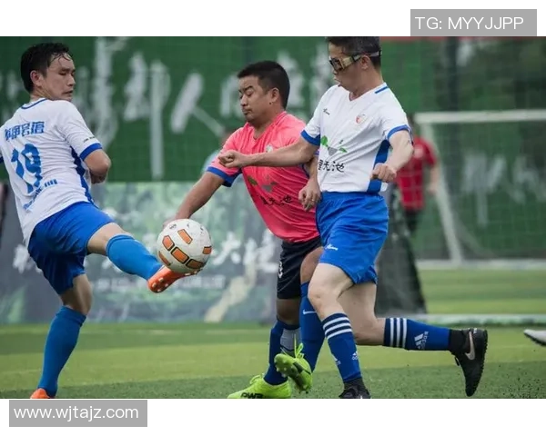 黑猫足球明星名字大全及其成就分析与职业生涯回顾